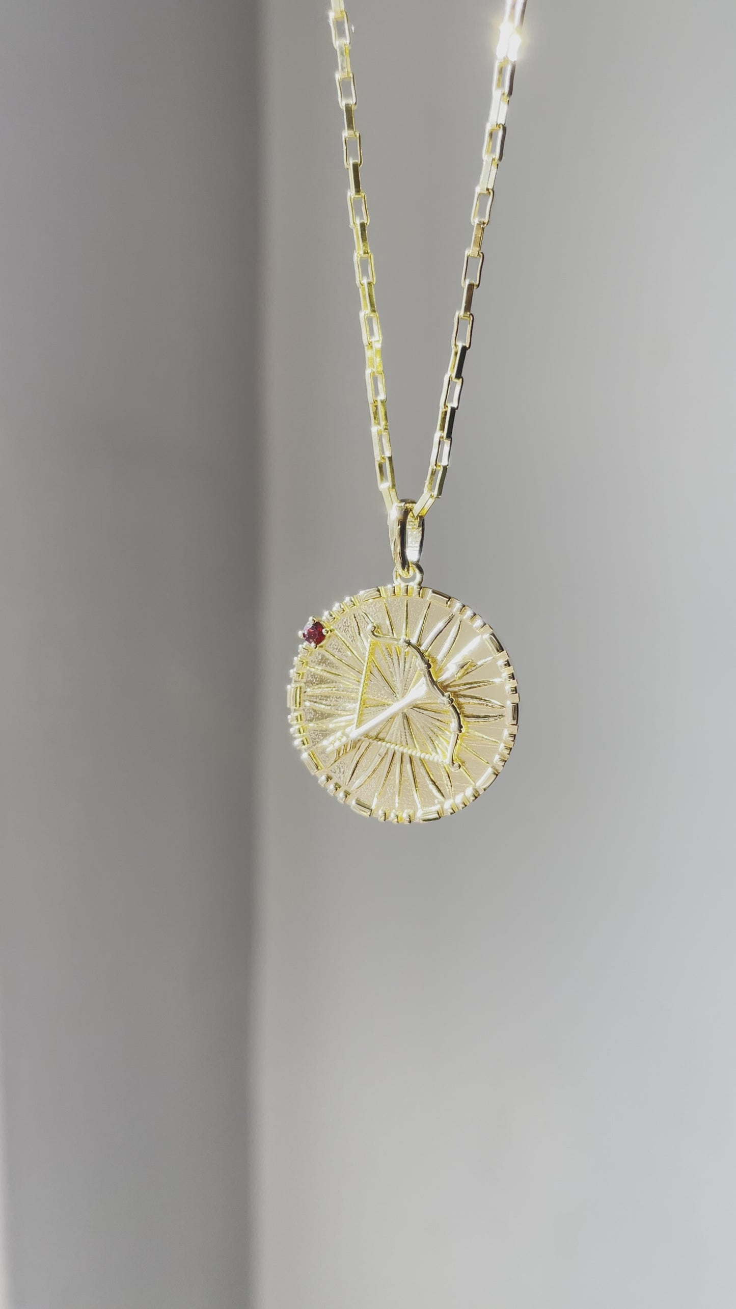 Sagittarius | Gold & Garnet