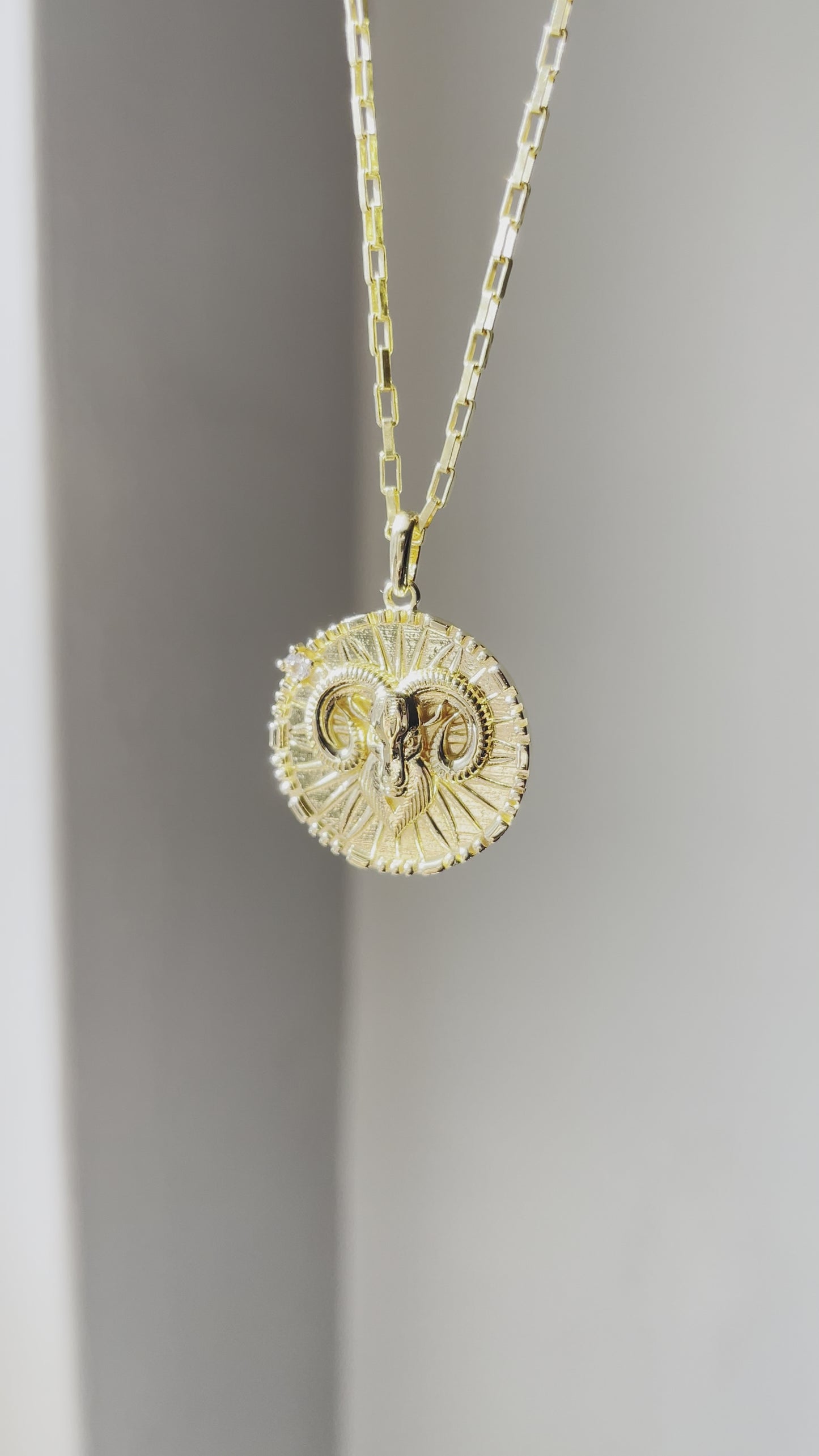 Aries | Gold & White Sapphire