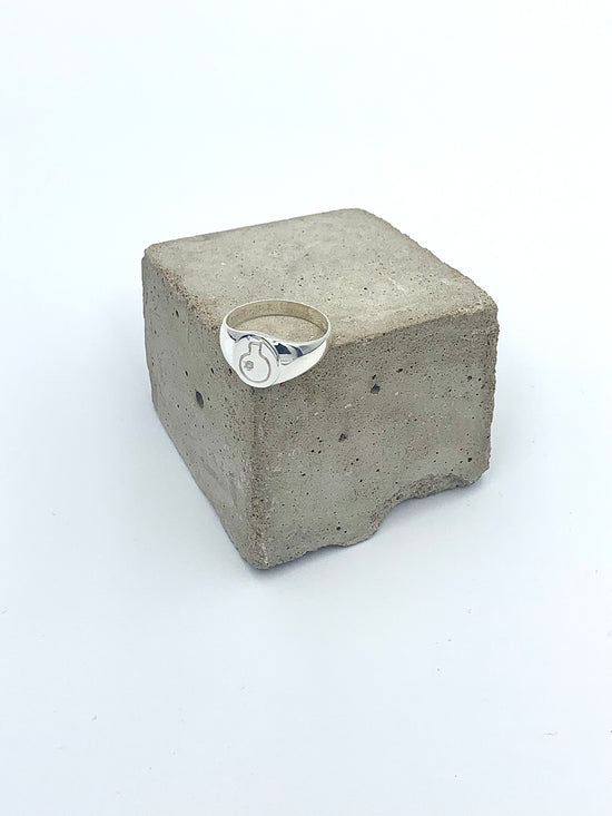 The Canary Signet Ring | Silver